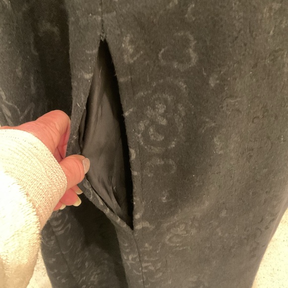 Queen of the Capes Wool Cape Coat - Picture 10 of 14